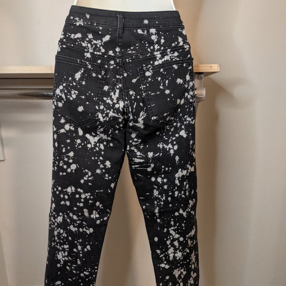 H&M Divided Black and White Splatter Print Jeans - Picture 5 of 6